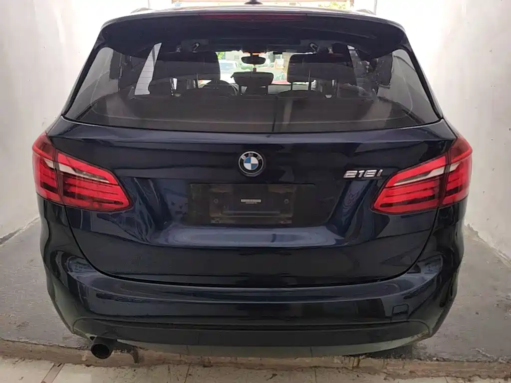 BMW 2 Series Station Wagon 2017 — фото 6