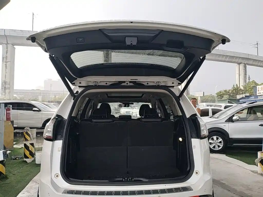 Ford Edge 2019 — фото 19