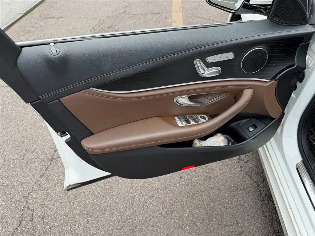 Mercedes-Benz E-Class 2022