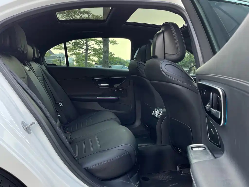 Mercedes-Benz C-Class 2022 — фото 14