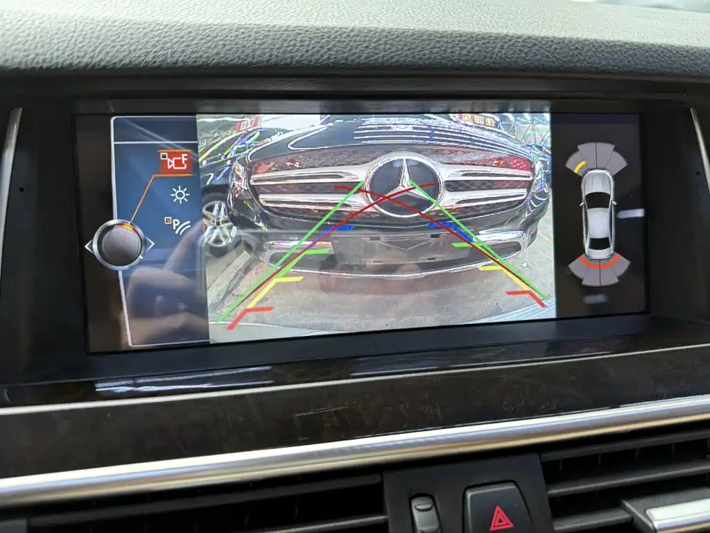BMW 5 Series 2013 — фото 17