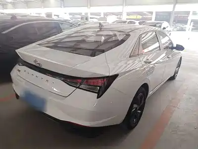Hyundai Elantra 2023