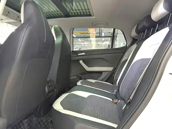 Volkswagen Tharu 2025