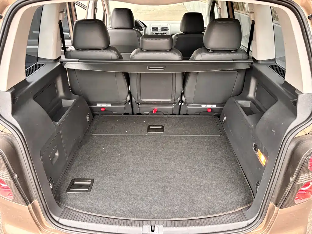 Volkswagen Touran 2015 — фото 9