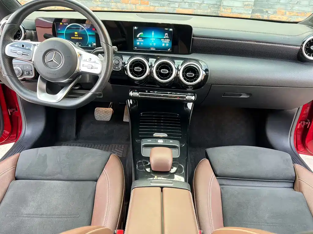 Mercedes-Benz A-Class 2019 — фото 6