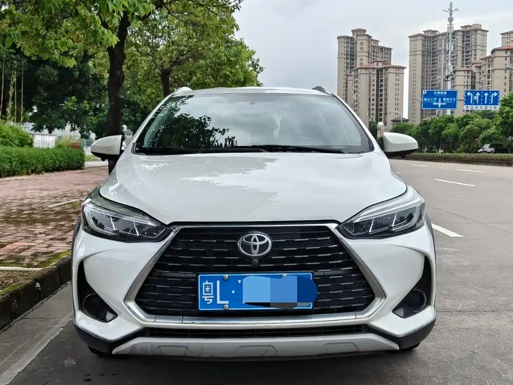Toyota Yaris L 2023
