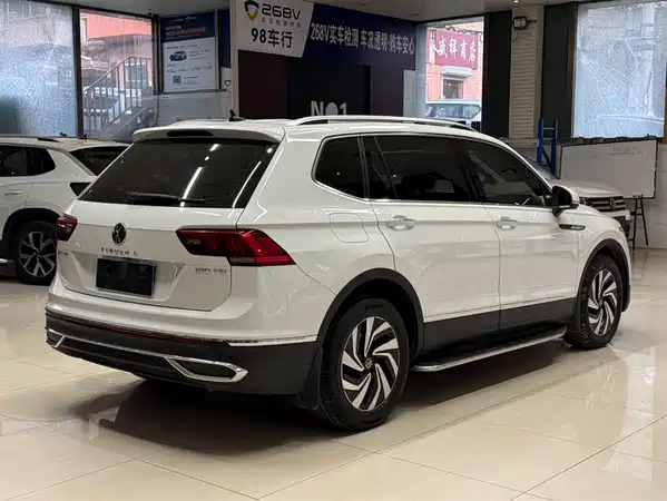 Volkswagen Tiguan L 2023