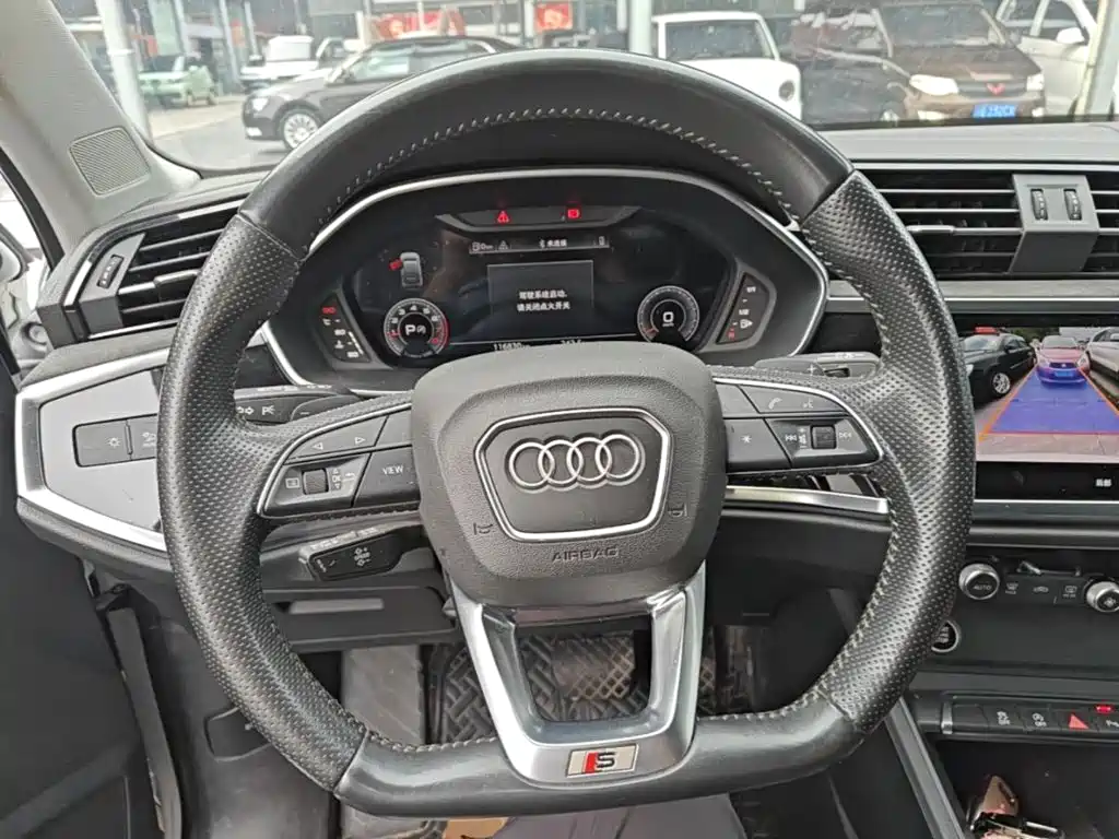Audi Q3 Sportback 2022 — фото 11