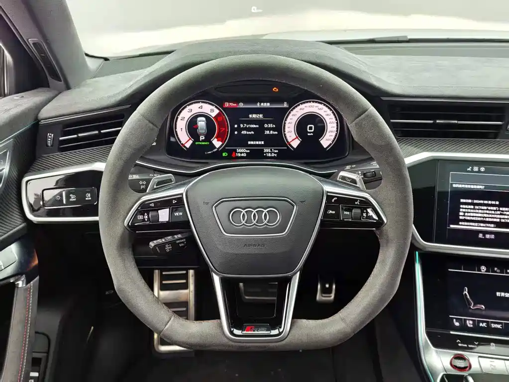 Audi RS 6 2025 — фото 10