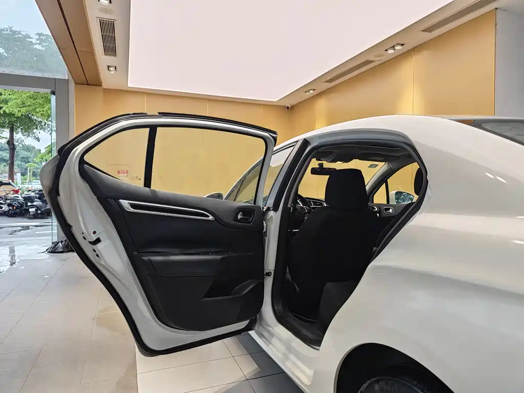Citroen C4L 2018 — фото 20