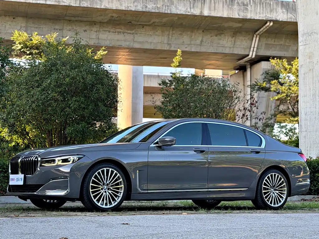 BMW 7 Series 2020 — фото 17