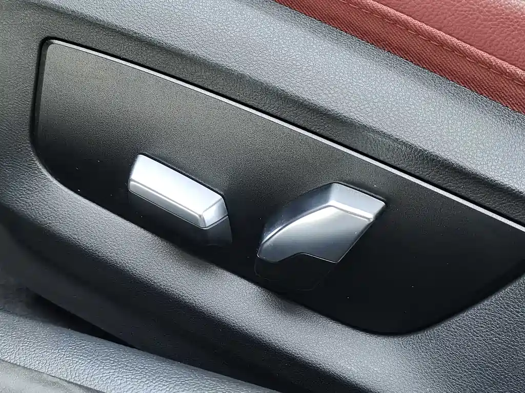 BMW 5 Series 2023 — фото 20