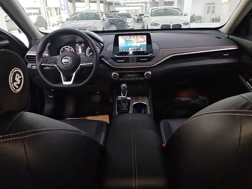 Nissan Teana 2022 — фото 10