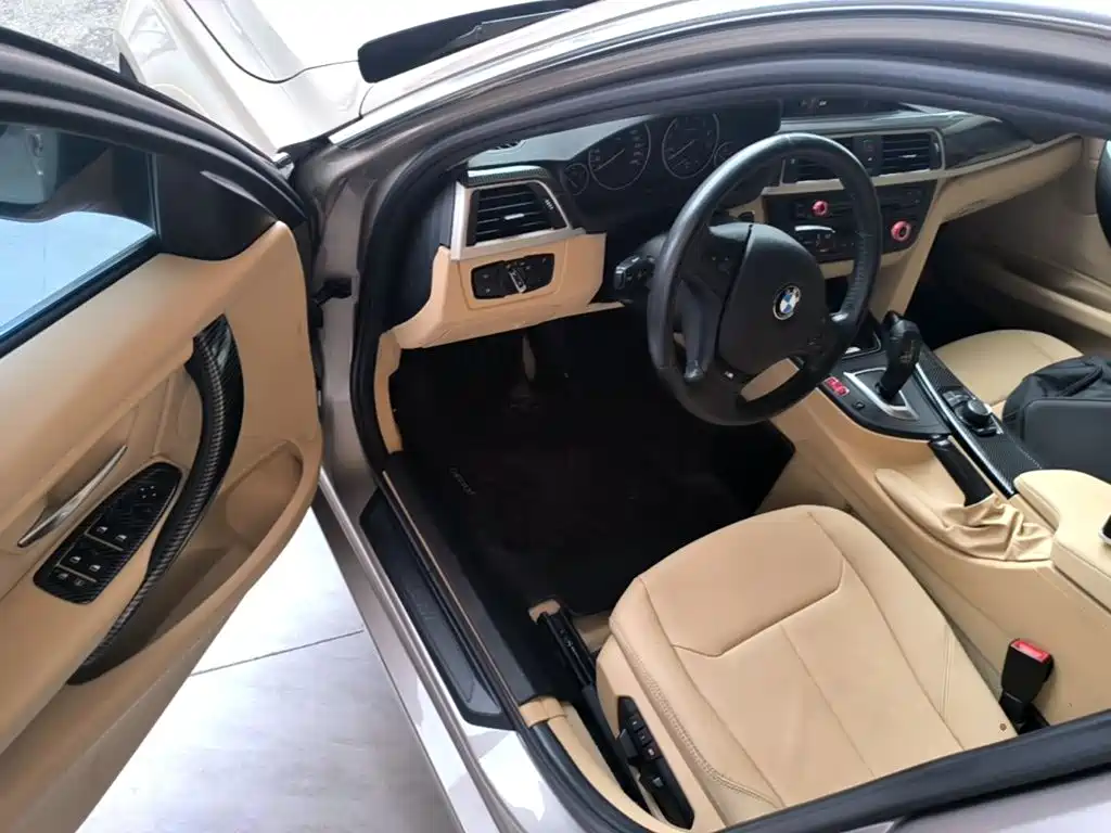 BMW 3 Series 2015 — фото 16