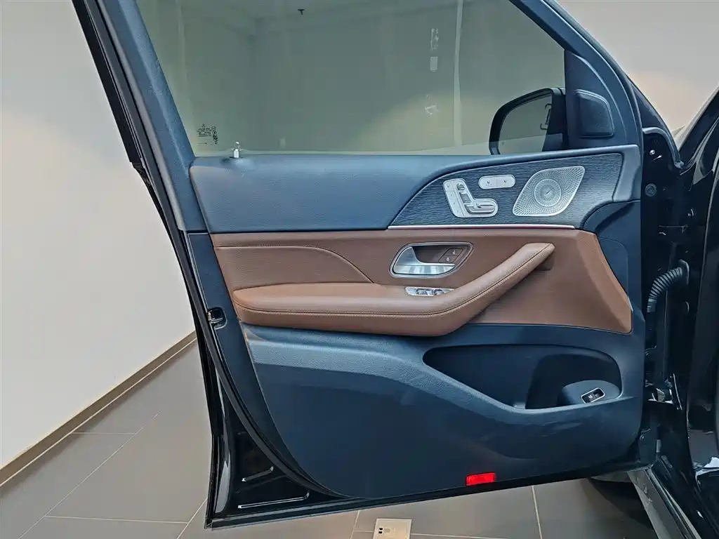 Mercedes-Benz GLE 2025 — фото 20