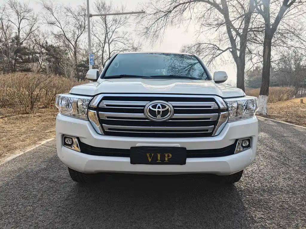 Toyota Land Cruiser 2016 — фото 3