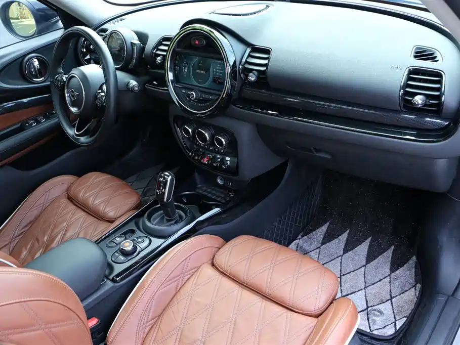 MINI Clubman 2020 — фото 21