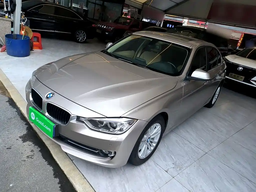 BMW 3 Series 2015 — фото 1