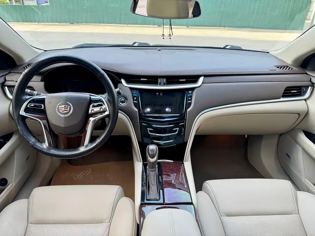 Cadillac XTS 2015 — фото 8