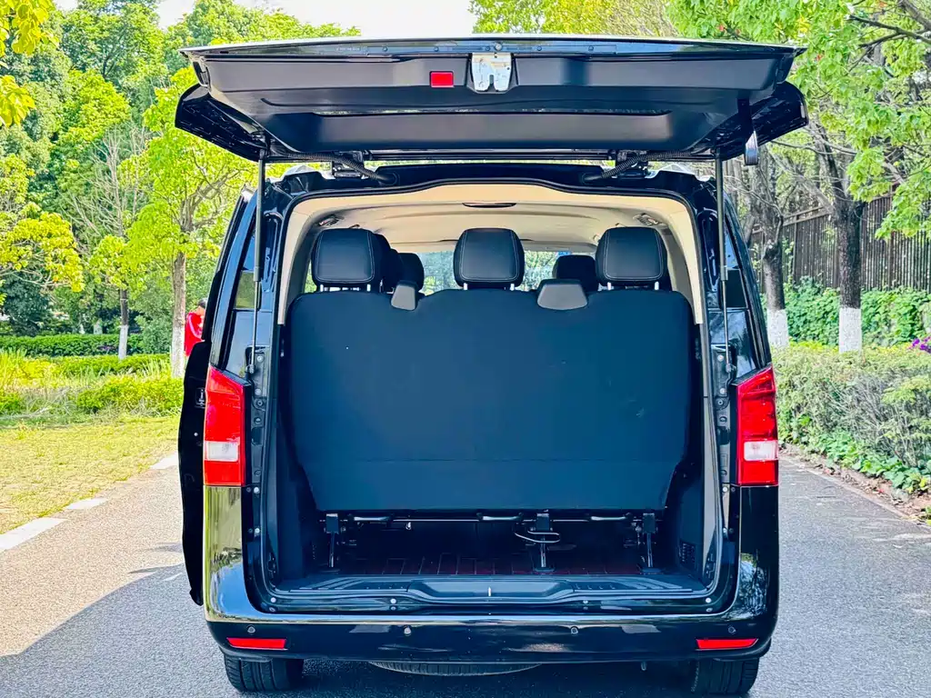 Mercedes-Benz Vito 2022 — фото 18