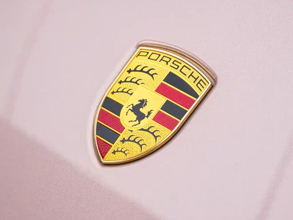 Porsche Taycan 2023 — фото 12