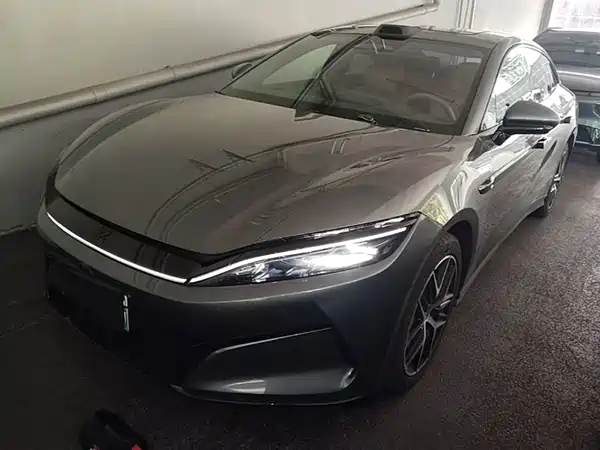 BYD Han L 2025