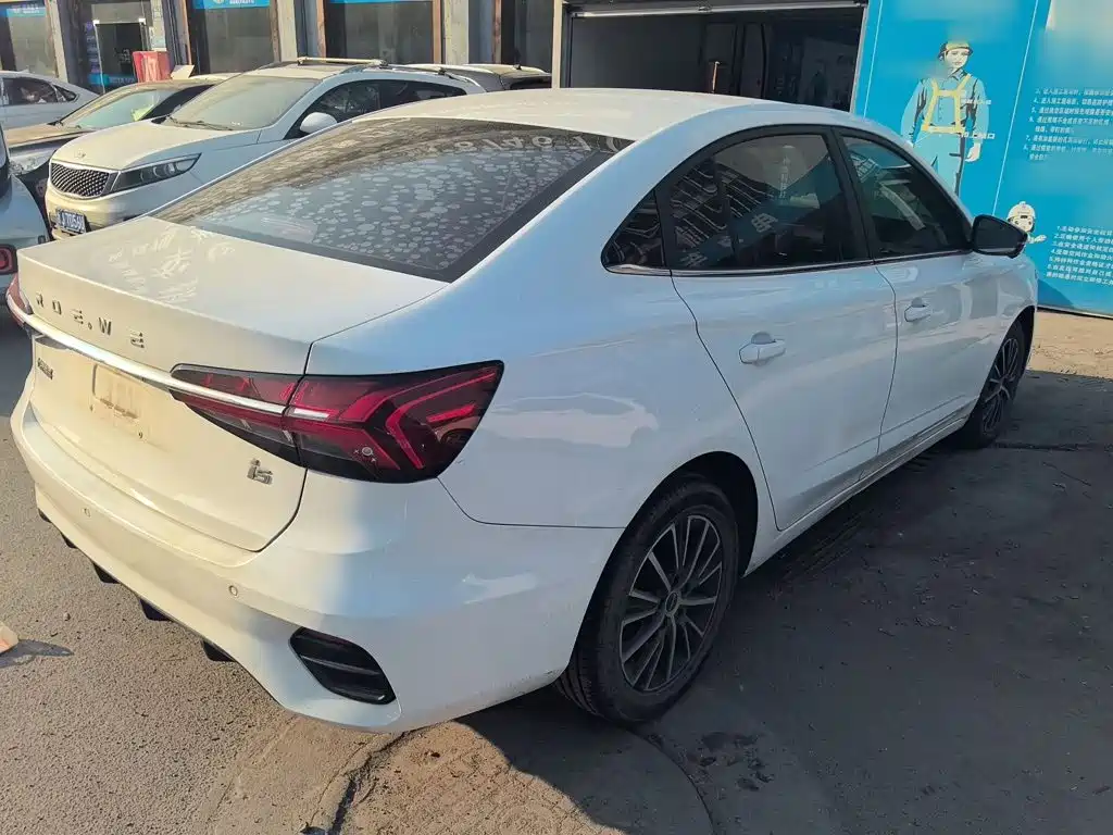 Roewe i5 2022