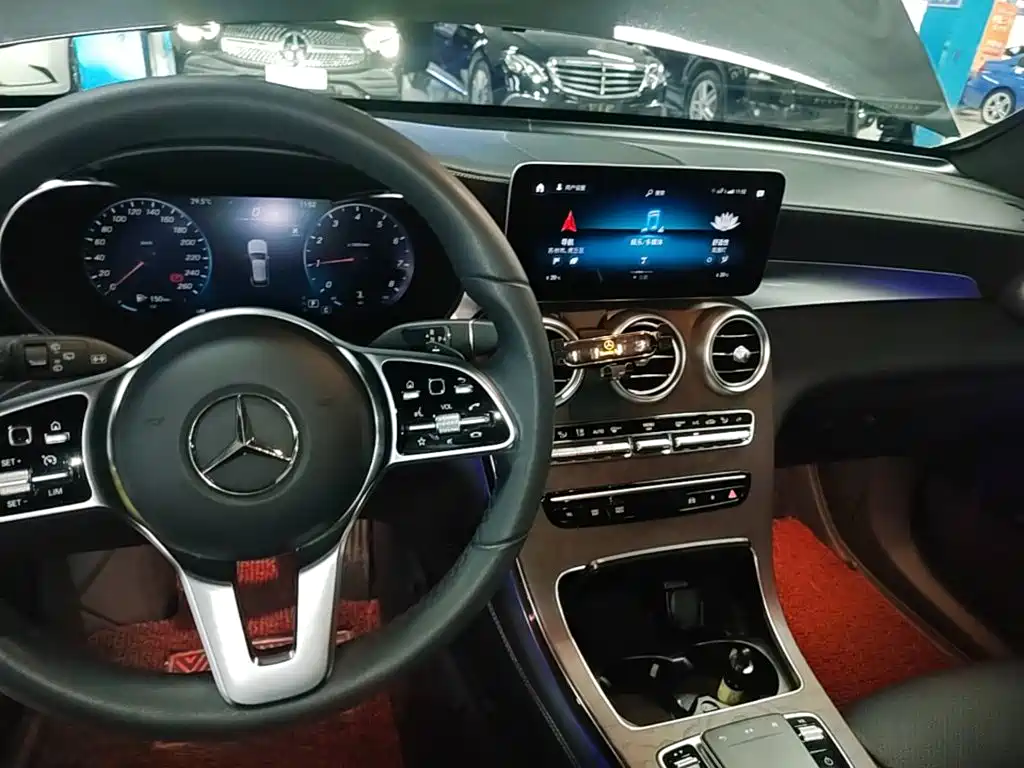 Mercedes-Benz GLC 2021 — фото 14