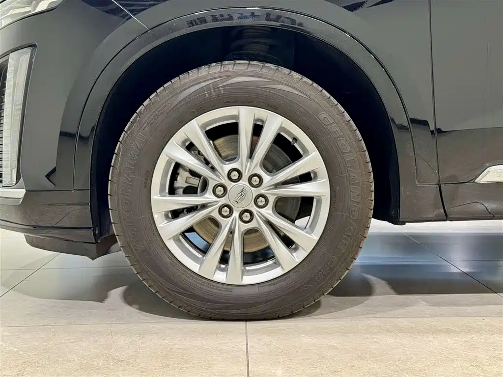 Cadillac XT6 2023 — фото 10