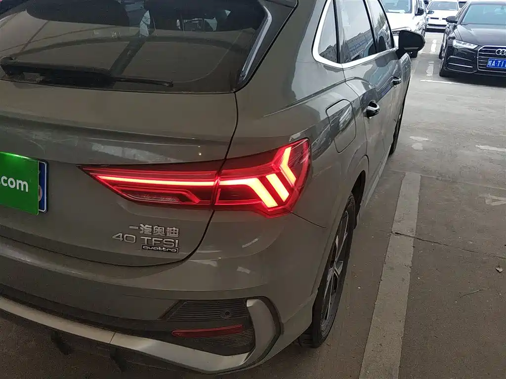 Audi Q3 Sportback 2020 — фото 24