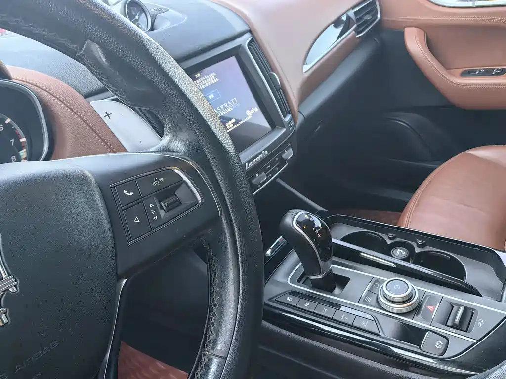 Maserati Levante 2017 — фото 7