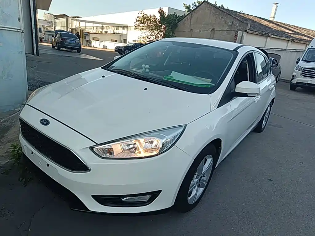 Ford Focus 2016 — фото 1