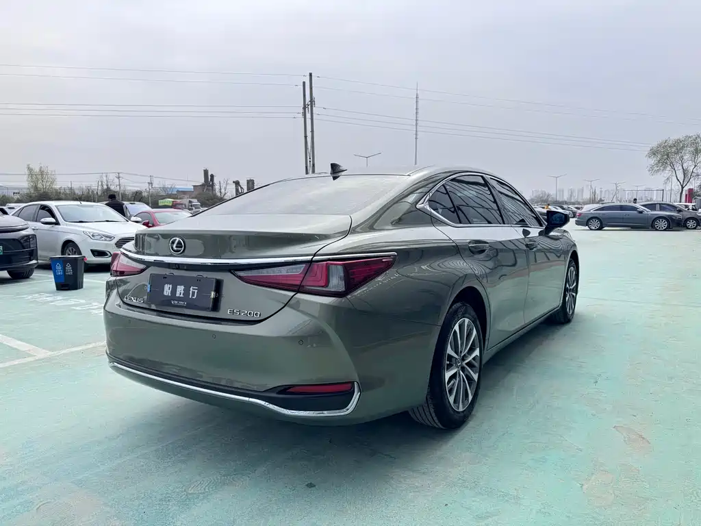 Lexus ES 2023 — фото 7