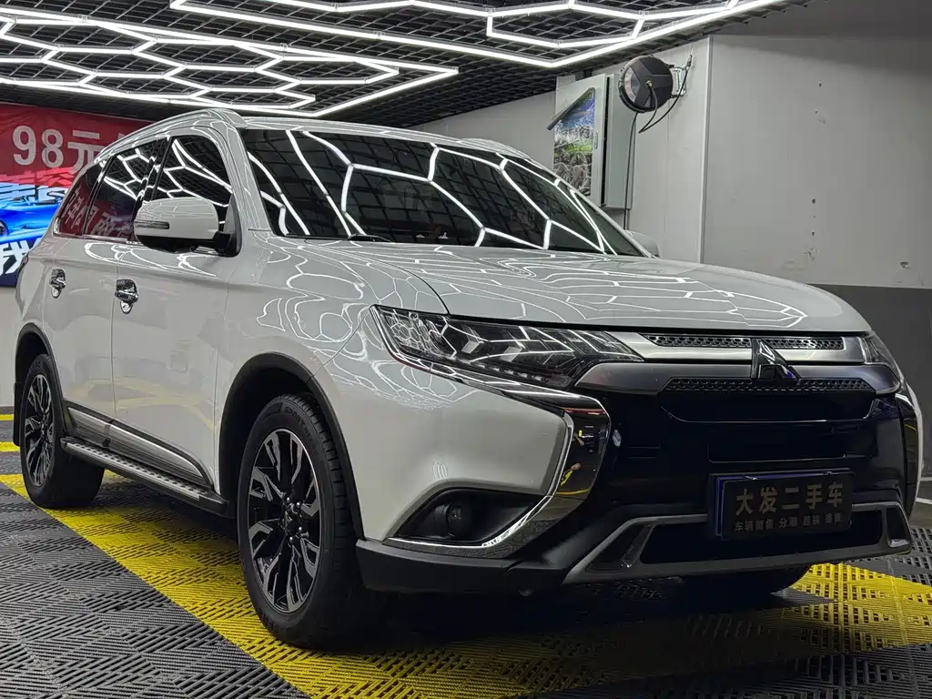 Mitsubishi Outlander 2019