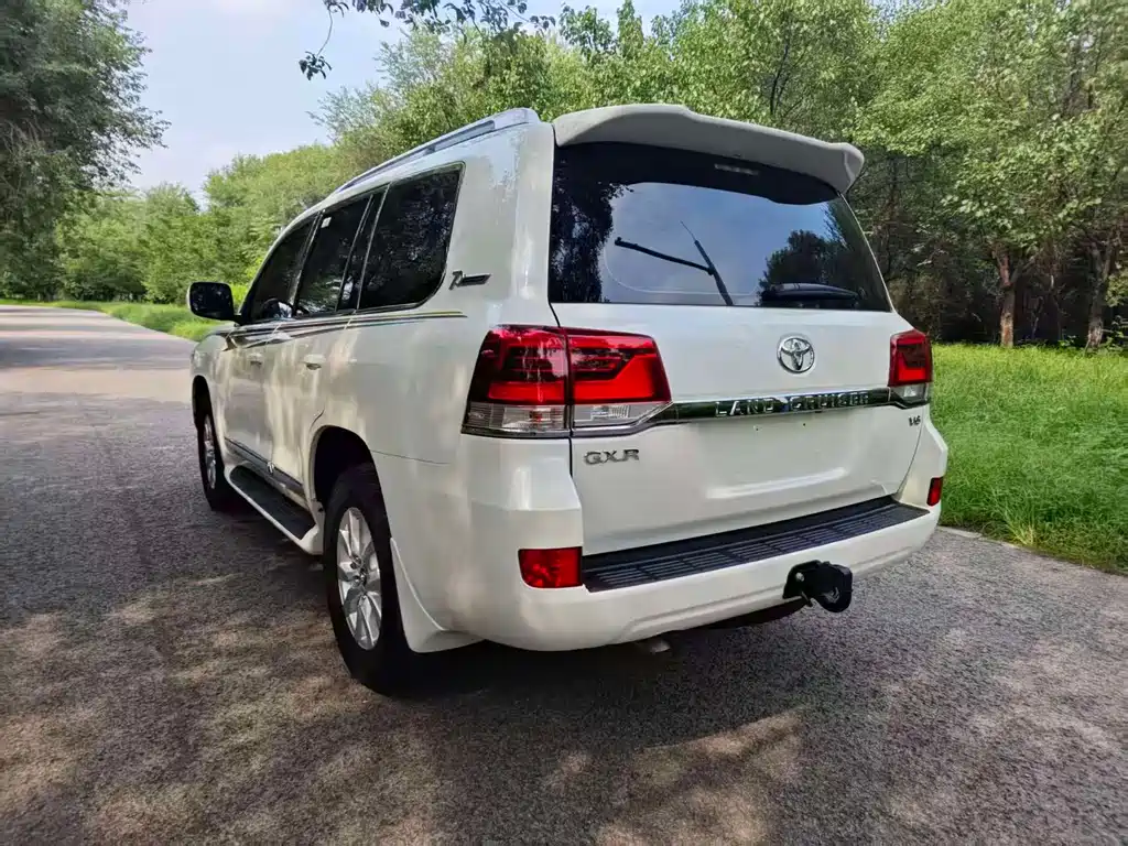 Toyota Land Cruiser 2018 — фото 9