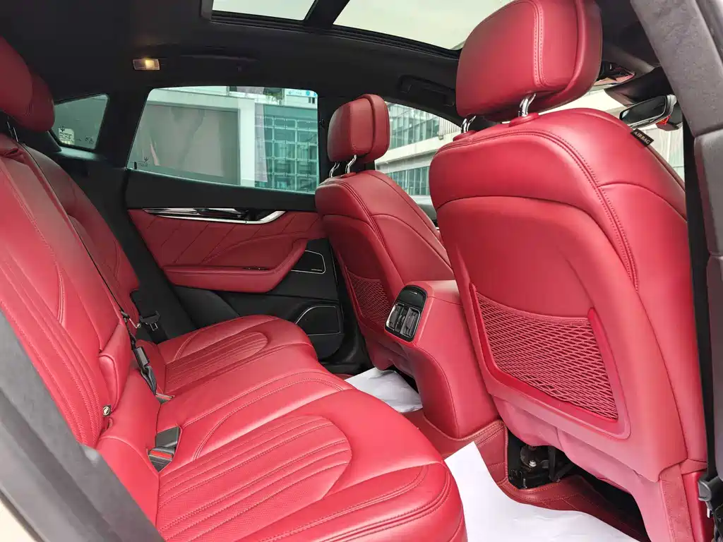 Maserati Levante 2021 — фото 23