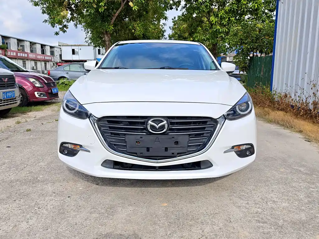 Mazda 3 Axela 2017 — фото 2