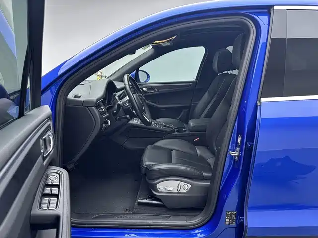 Porsche Macan 2019 — фото 13