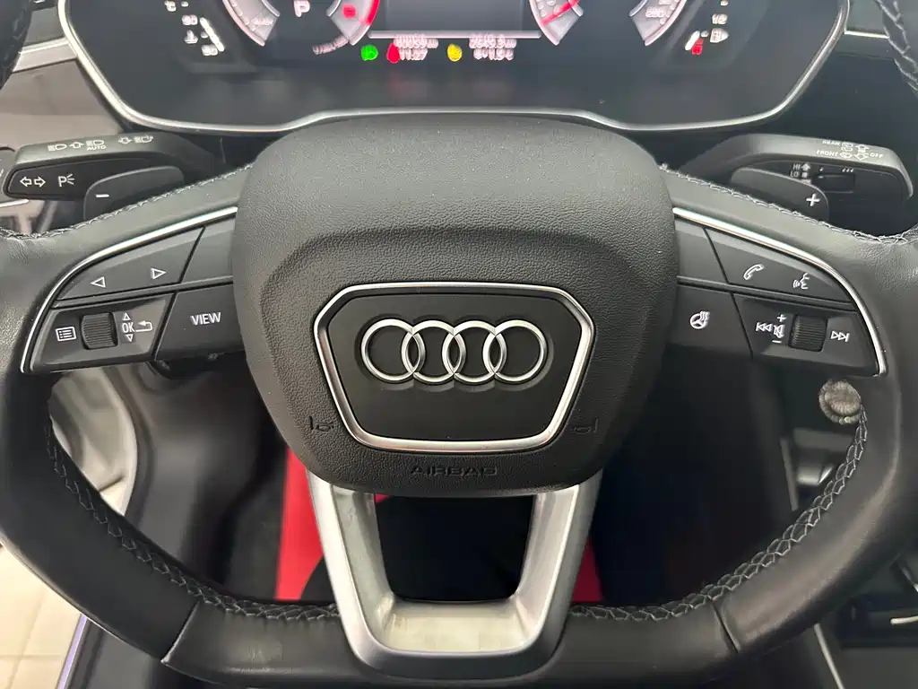 Audi Q3 2023 — фото 10