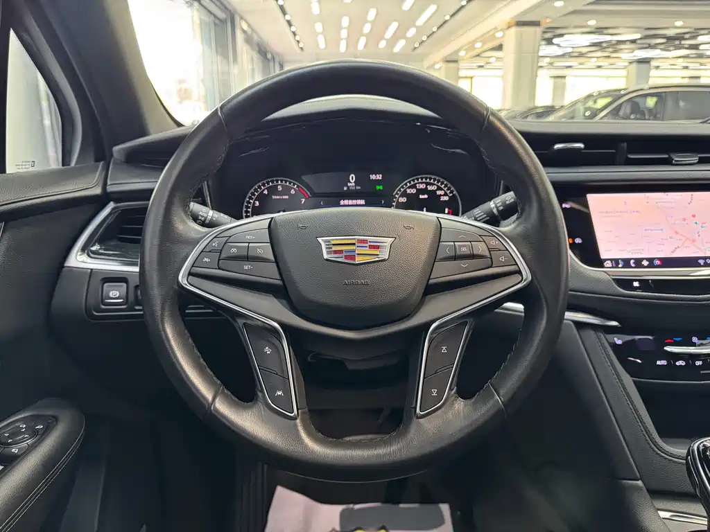 Cadillac XT5 2022 — фото 9