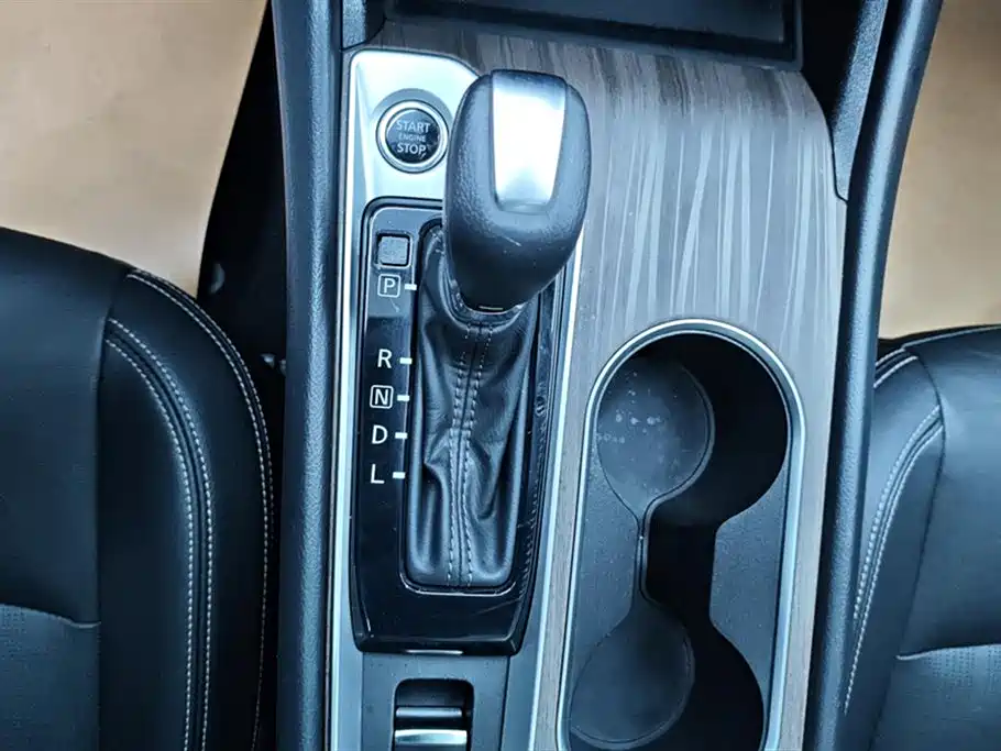 Nissan Teana 2022 — фото 16