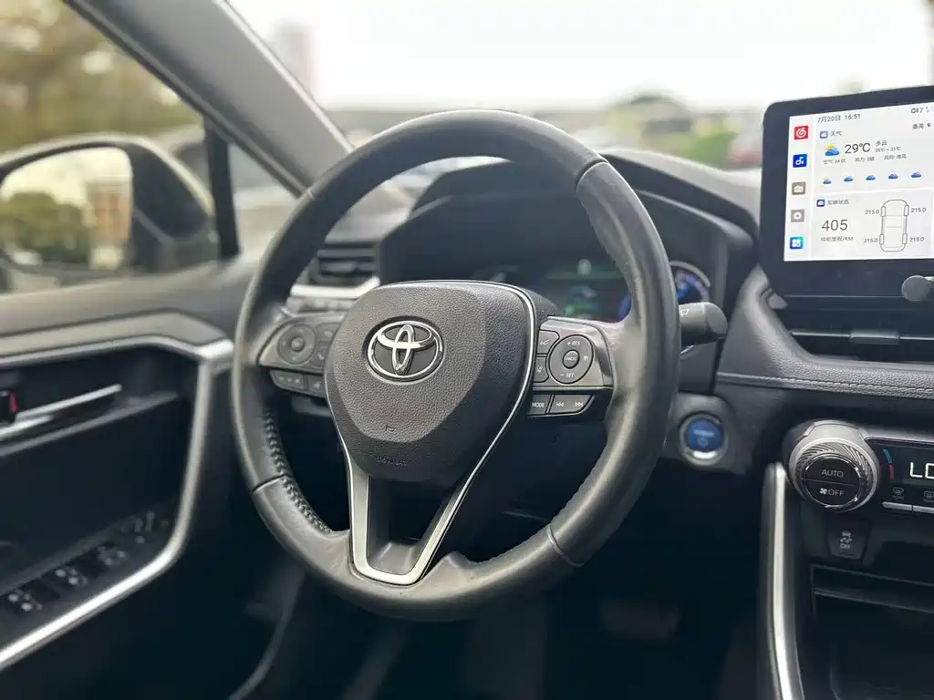 Toyota RAV4 2020 — фото 18
