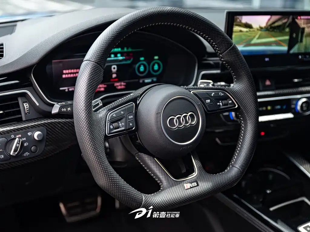Audi RS 4 2021 — фото 12