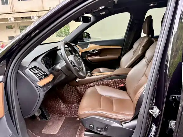 Volvo XC90 2021