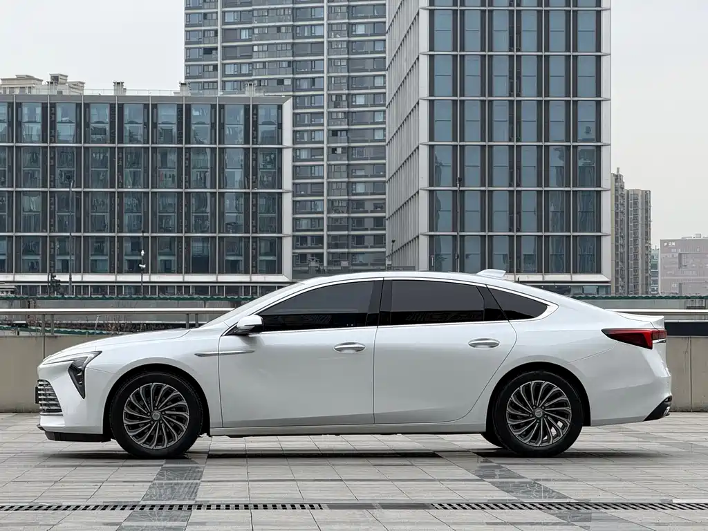 Buick LaCrosse 2024 — фото 14