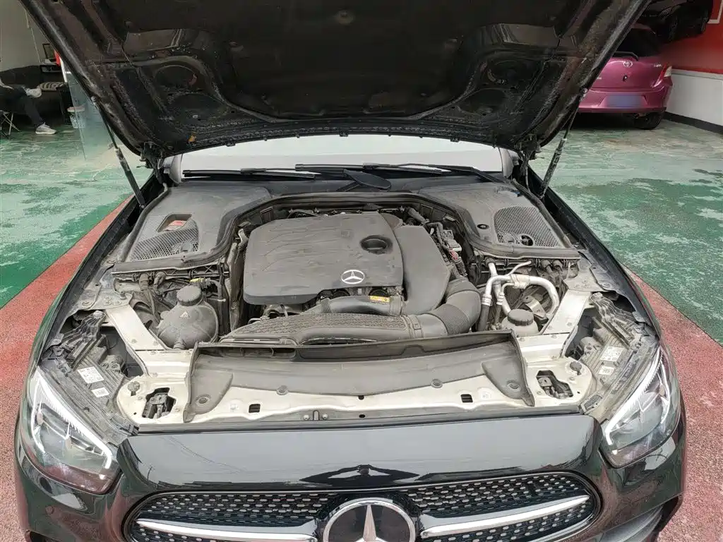 Mercedes-Benz E-Class 2020 — фото 16