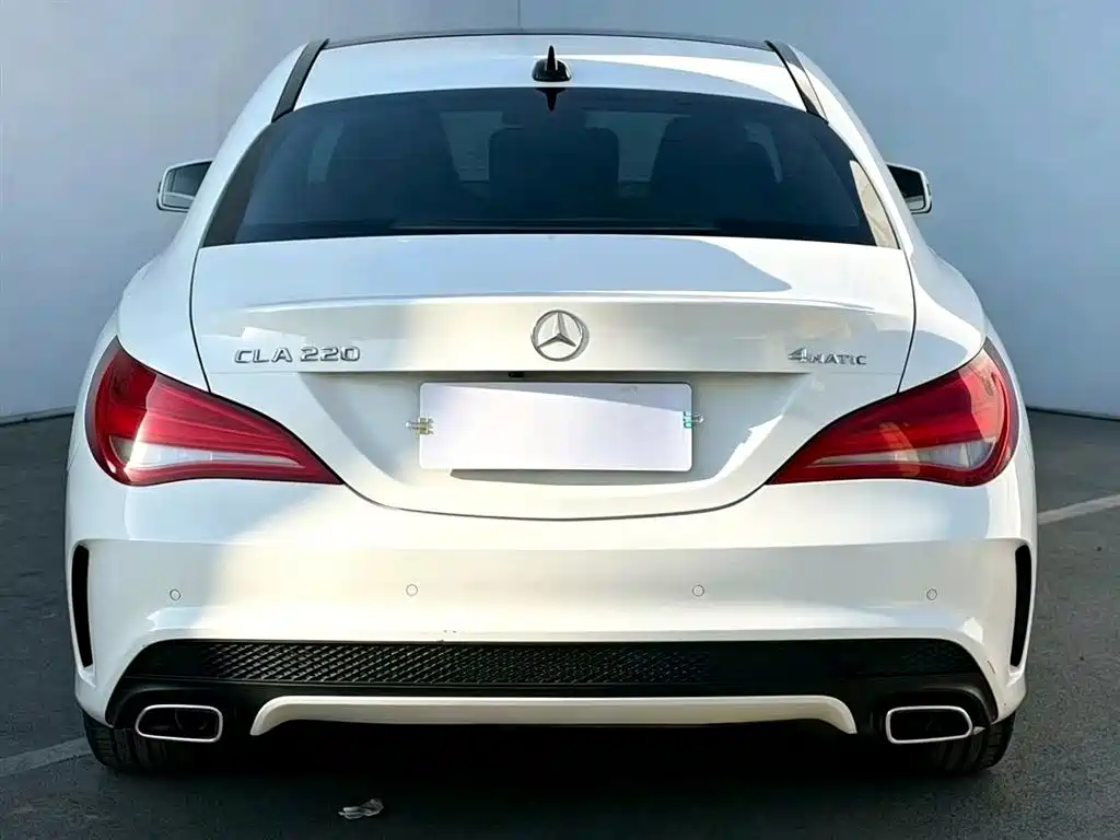 Mercedes-Benz CLA 2015