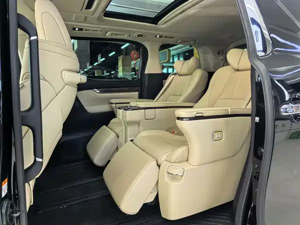 Toyota Alphard 2022