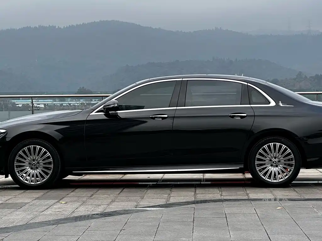 Mercedes-Benz E-Class 2021 — фото 13