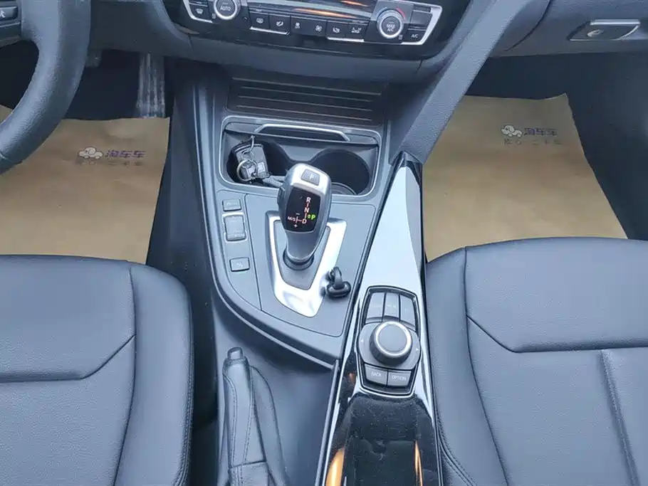 BMW 3 Series 2016 — фото 16